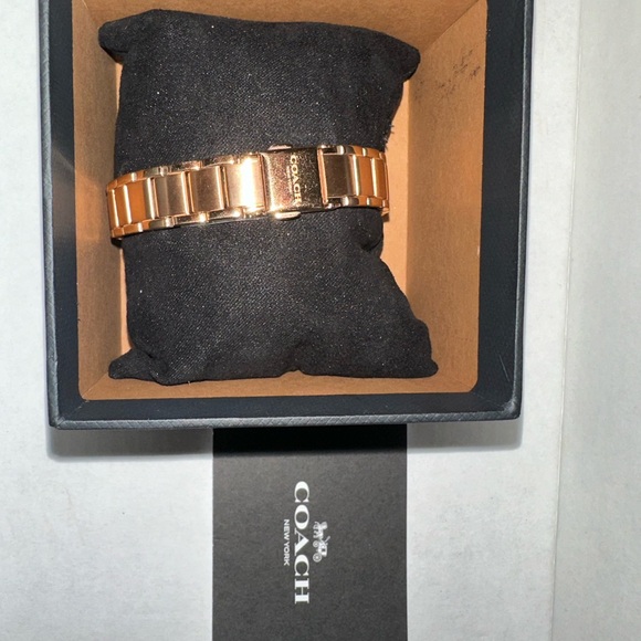 Women’s Coach Watch - Picture 2 of 5